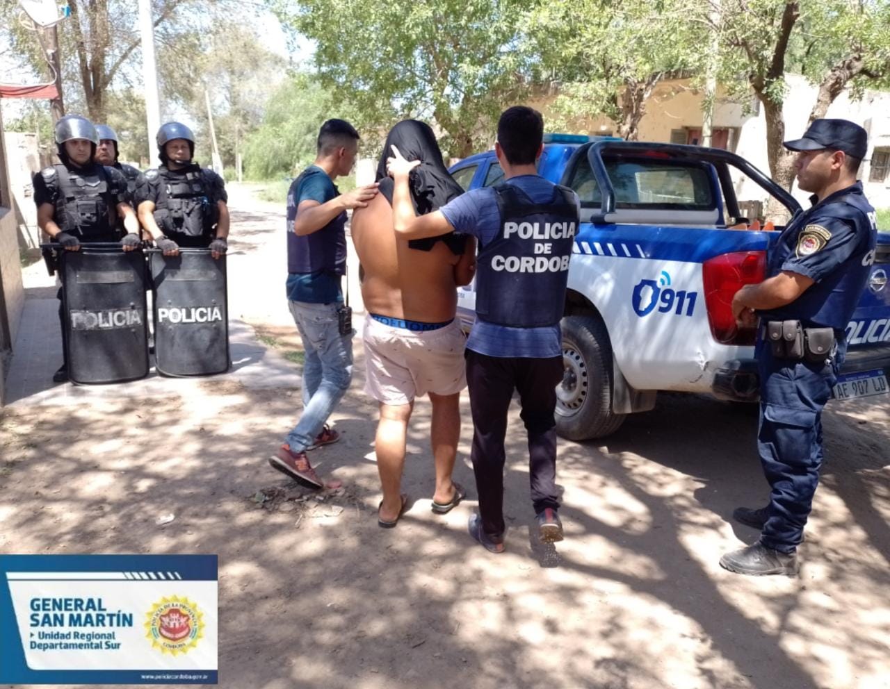 MUJER Y MENOR DETENIDOS POR ROBOS EN LAS DOS VILLAS - Aquí Las Noticias