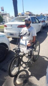 Ezequiel necesita recaudar $117mil pesos para adaptar su bicisilla a una bicisilla con motor. 