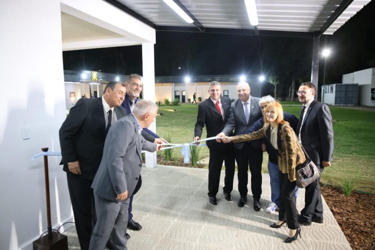 8c7e7841-aa22-4a83-b128-44b59fbc489a